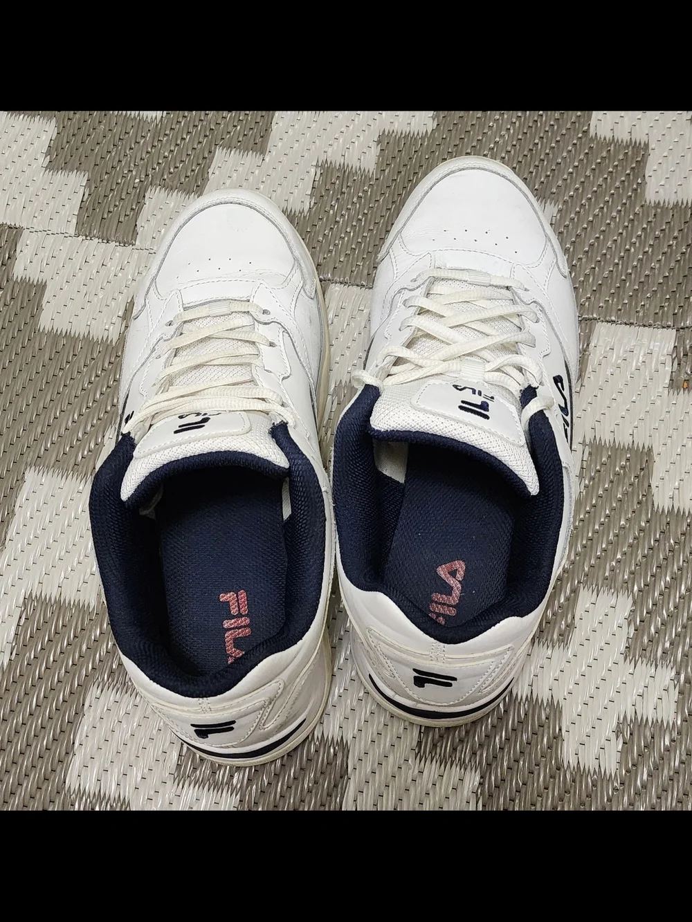 Fila Tri Runner Men's Sneakers – White/Navy – Size 9.5 US
